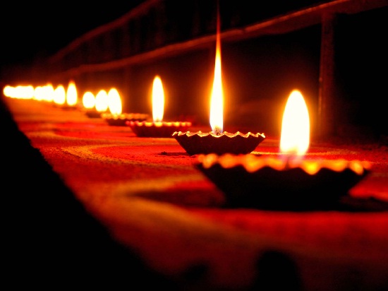 दीपावली विशेष – विश्व भर में फैली हिंदू संस्कृति और मनाये जाने वाले त्योहार !