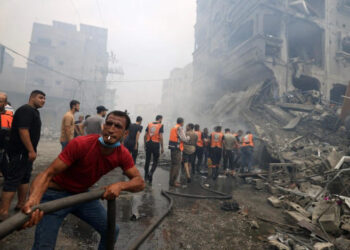 लाशों पर लेटकर मरने का नाटक किया, फिर भी आतंकियों ने ढूंढ निकाला; हमास से बची महिला ने बताई दास्तां