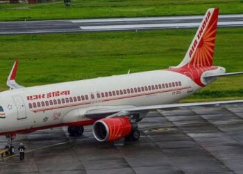एयर इंडिया की फ्लाइट में सफर कर रहा था ISI एजेंट! हाईजैक का था प्लान, पुलिस ने हिरासत में लिया