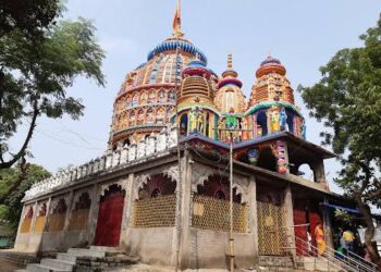 इस चमत्कारी दुर्गा मंदिर में 8 नहीं, 16 भुजा वाली माता का वास