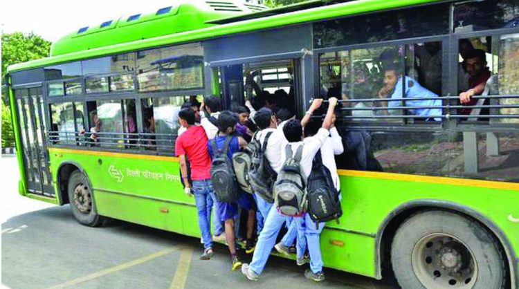 डीटीसी बसों में मोबाइल चुराने वाले गिरोह का सरगना पकड़ा, 188 फोन बरामद