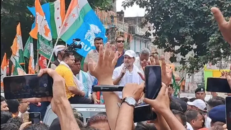 वोटर अधिकार यात्रा: अररिया में राहुल गाँधी और तेजस्वी ने केंद्र व चुनाव आयोग पर साधा निशाना